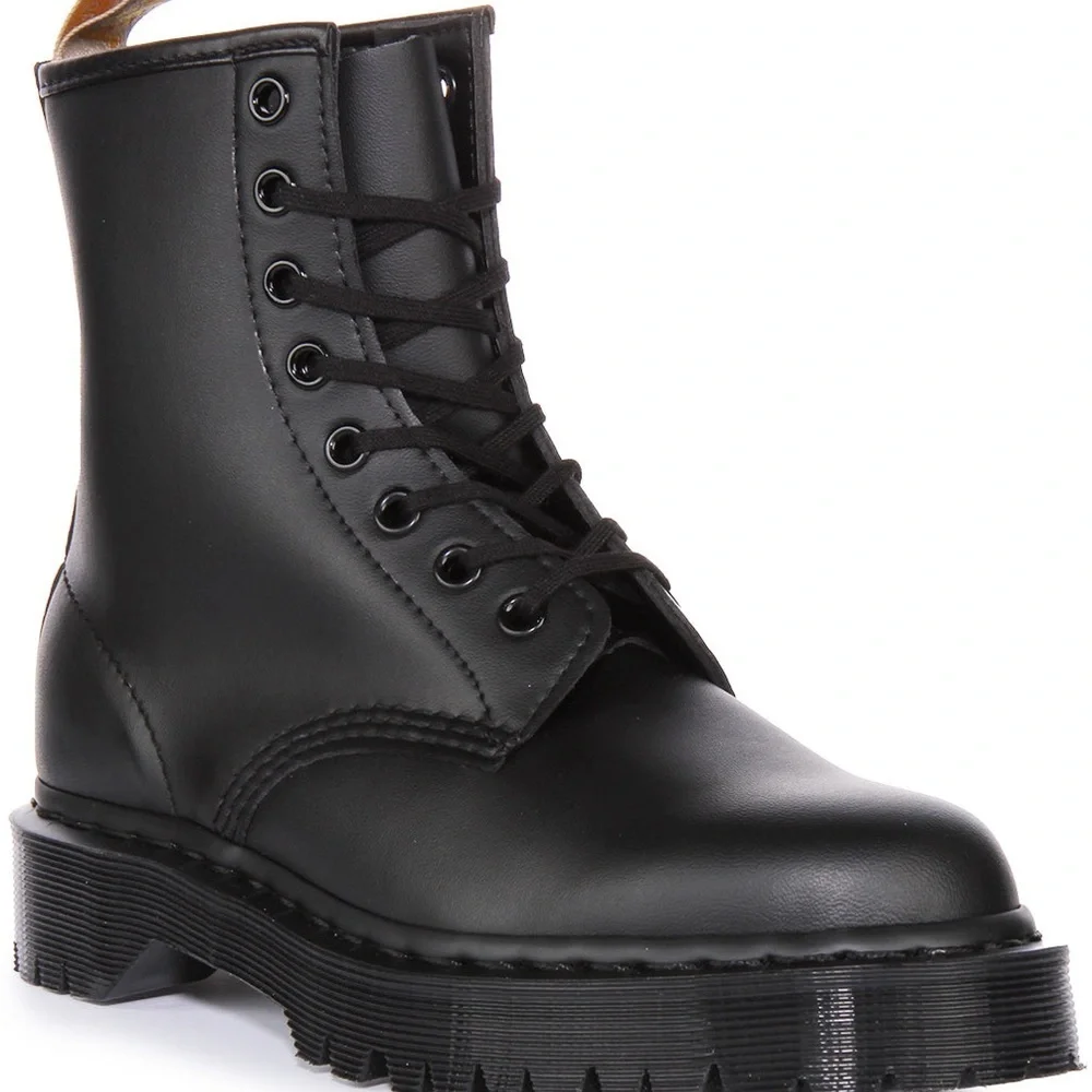 Dr Martens unisex Black Lace-Up Combat Boots